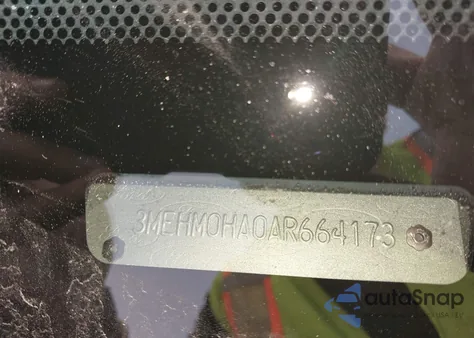 2010 Mercury Milan z USA, uszkodzony, nr VIN 3MEHM0HA0AR664173